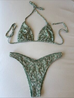 Hollister Green Floral Ribbed Triangle Bikini Set - Women Swim
